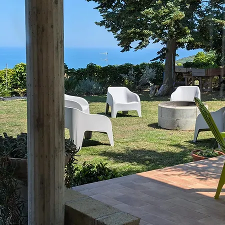 Quadrilocale Spazioso Vista Mare Montagna Relax 아파트 Montone (Abruzzo)